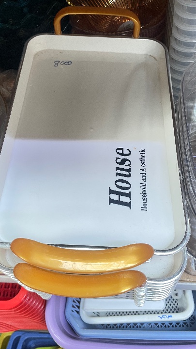 Food serving tray