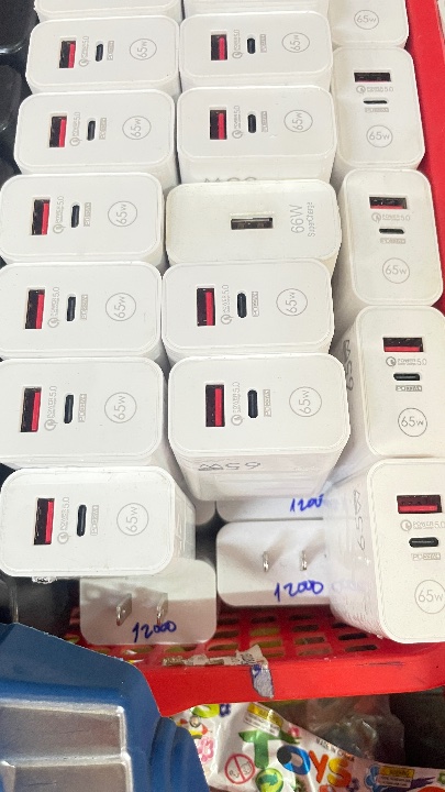 Wall usb outlet charger (65W)