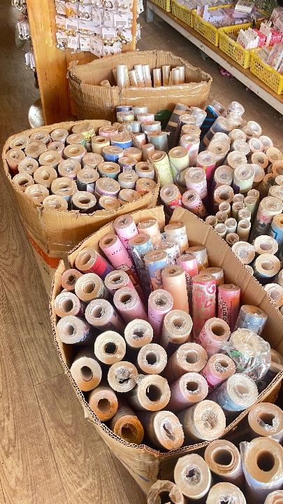 Wrapping paper / Gift wrap
